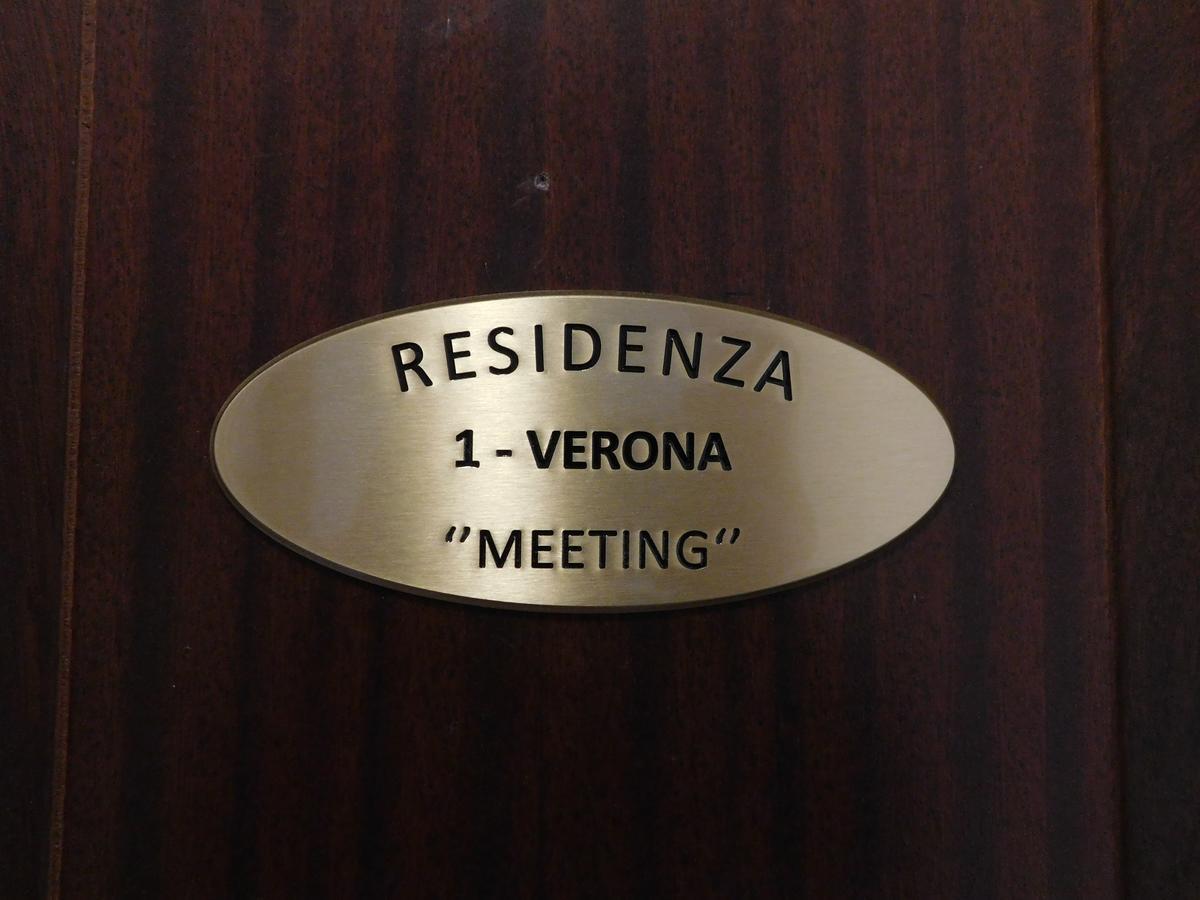 Residenza Meeting Aparthotel เวโรนา ภายนอก รูปภาพ